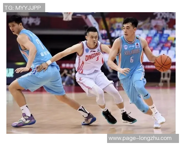 中国男篮八一队与新疆队激战正酣谁能在这场对决中笑到最后